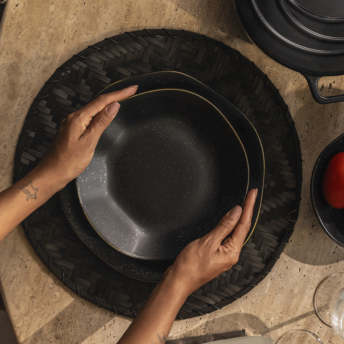 Detalhe da porcelana Ryo Volcano